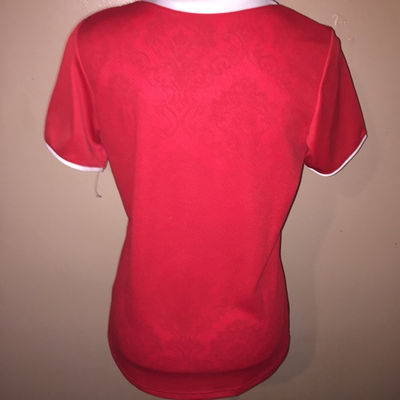 Nike Athletic T-Shirt - Picture 3 of 4